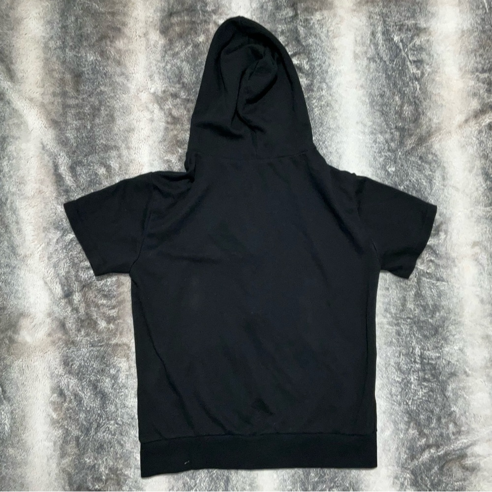 Black Short Sleeve Hoodie with White Zipper - Picture 5 of 5
